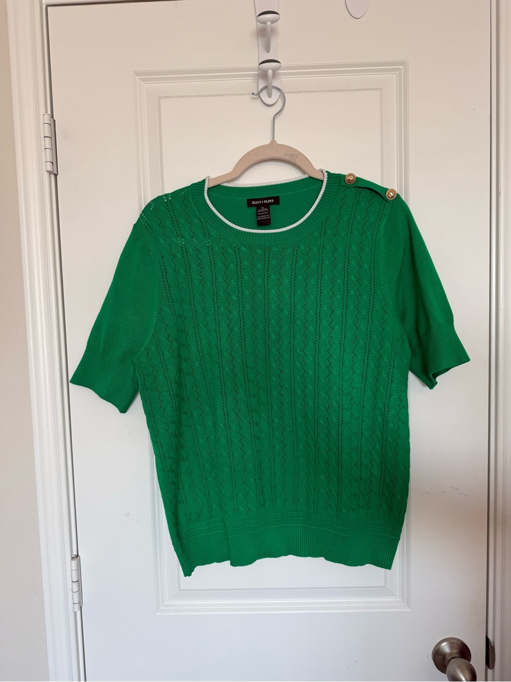 Select + Trend Emerald Green & White Short Sleeve Cable Knit Sweater